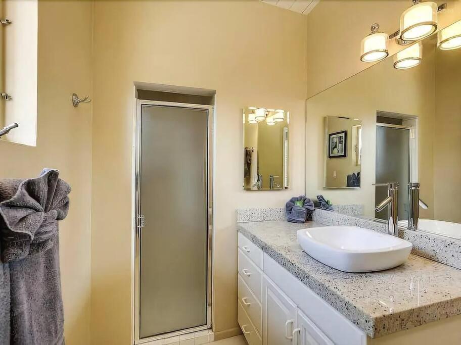 Serene 4 Bed 3 Bath Heated Pool Natural Backyard Heart Of Palm Springs Exteriör bild